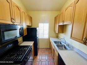 816 S Langley Ave #203 - Photo 1 of 1