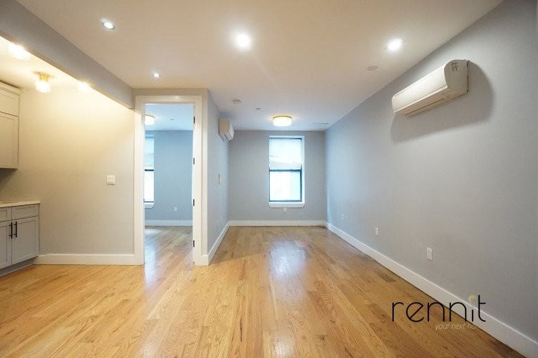1160 Rogers Ave #3R - Photo 3 of 8