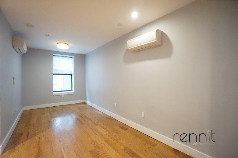 1160 Rogers Ave #3R - Photo 5 of 8