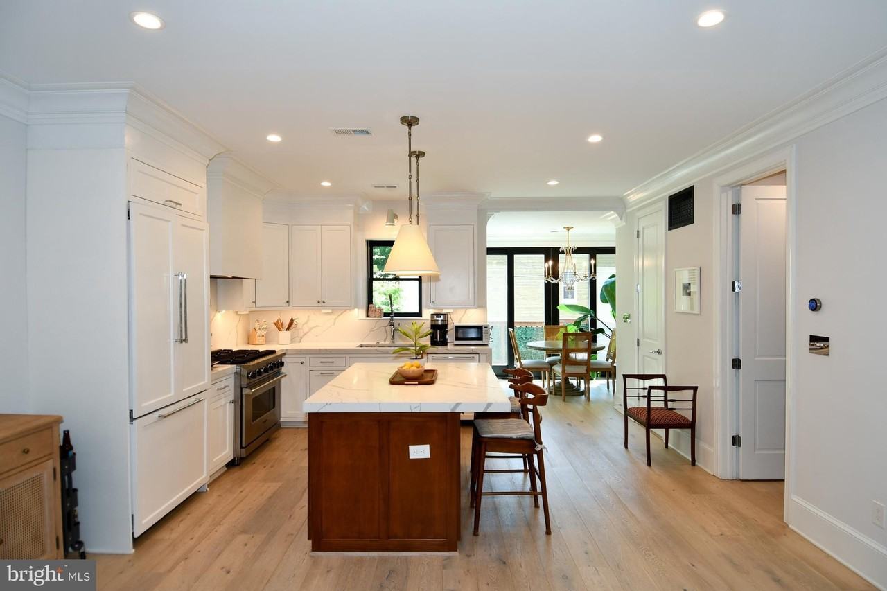 3705 35th St Nw - Photo 5 of 36