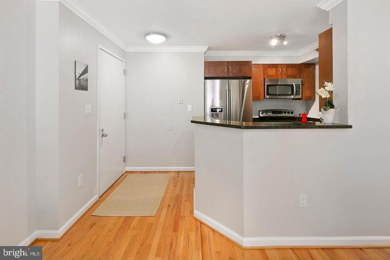 1230 23rd St Nw #501 - Photo 3 of 30