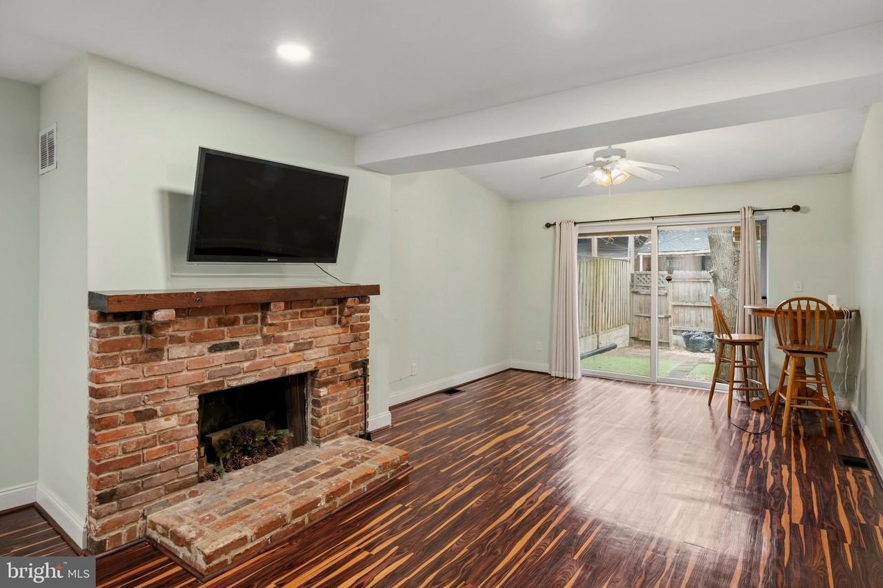 636 Portland St - Photo 2 of 20