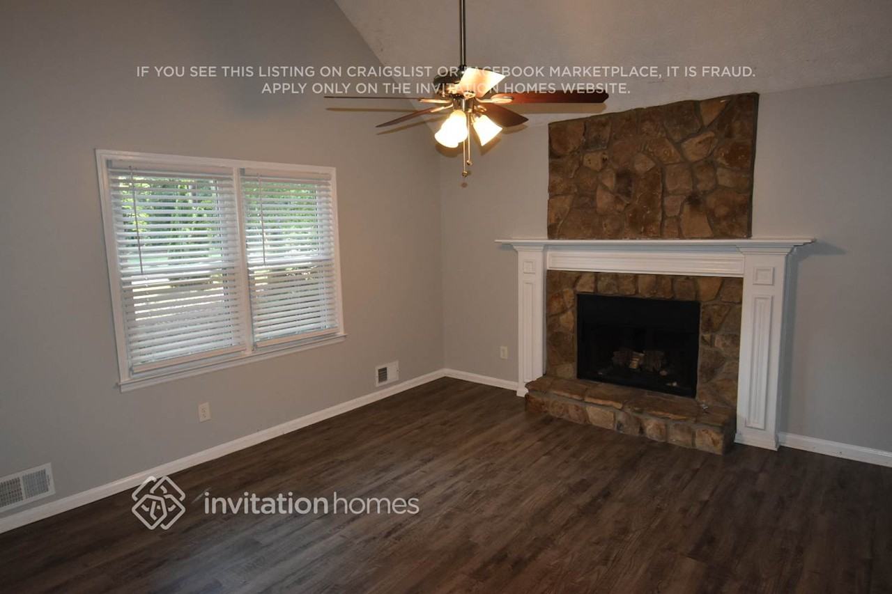 510 Cove Rd - Photo 2 of 11