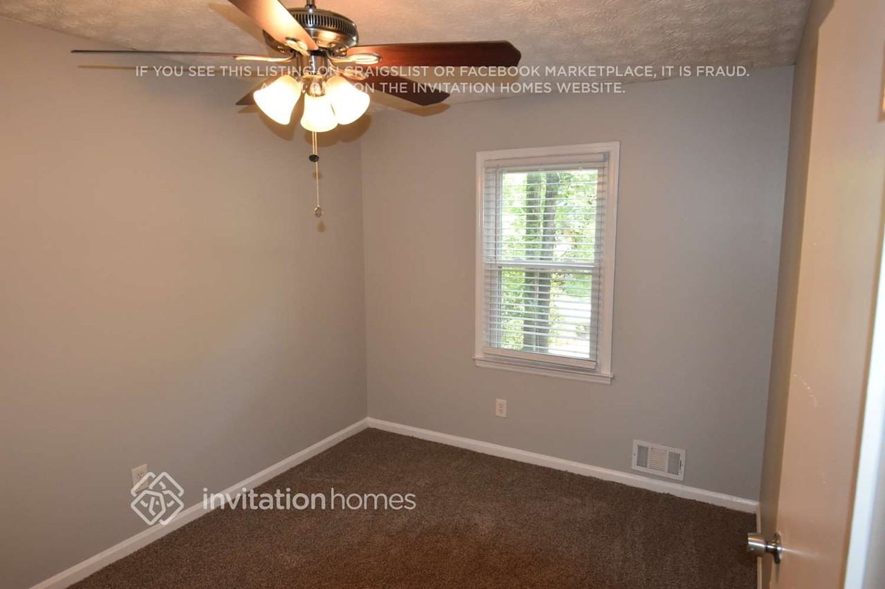 510 Cove Rd - Photo 5 of 11