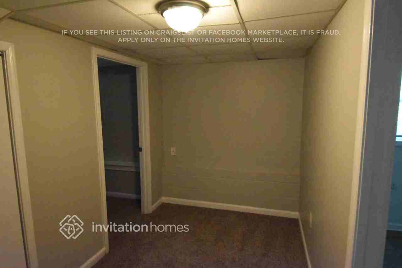 510 Cove Rd - Photo 7 of 11