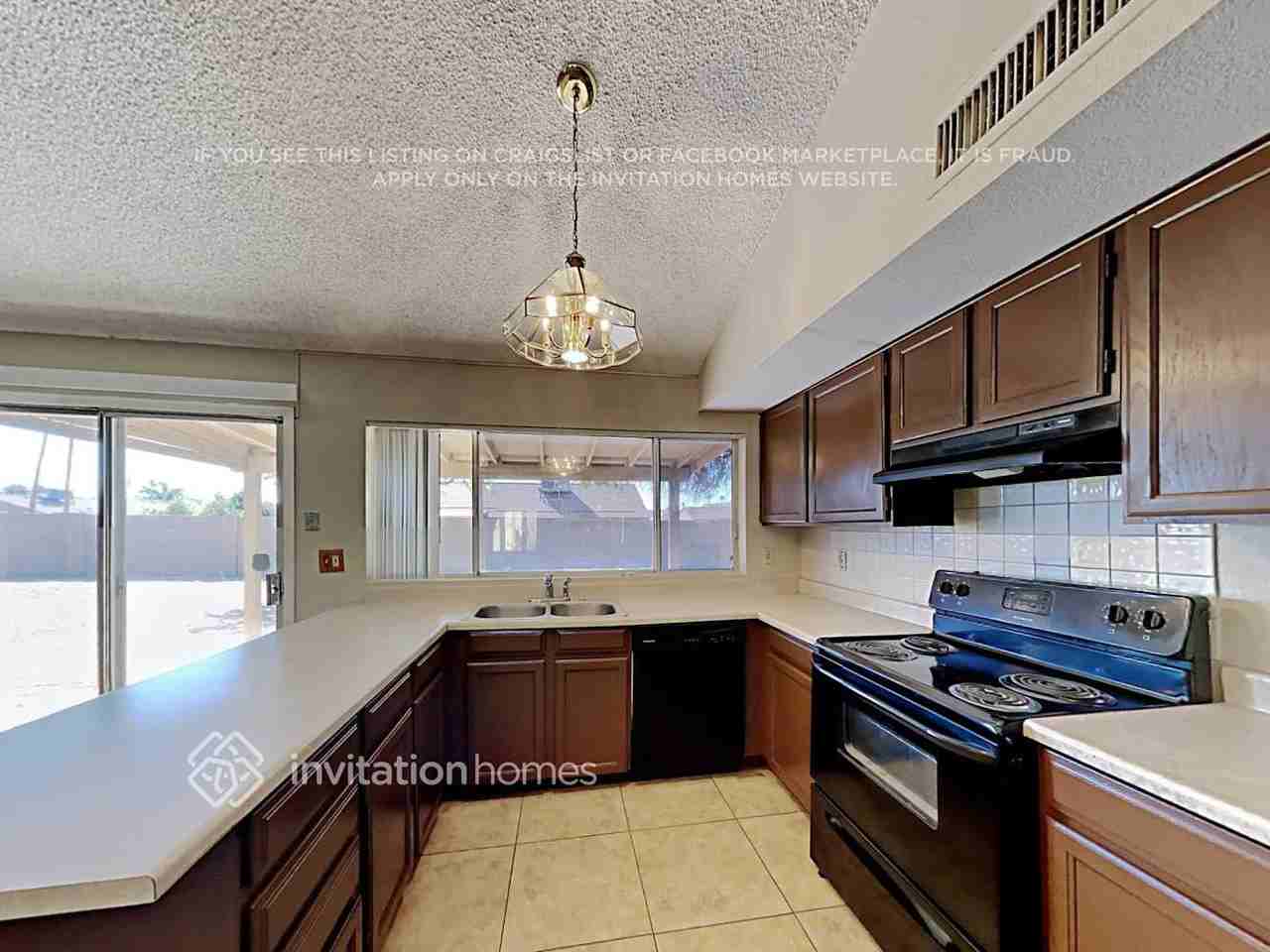 3141 W Danbury Dr - Photo 7 of 21