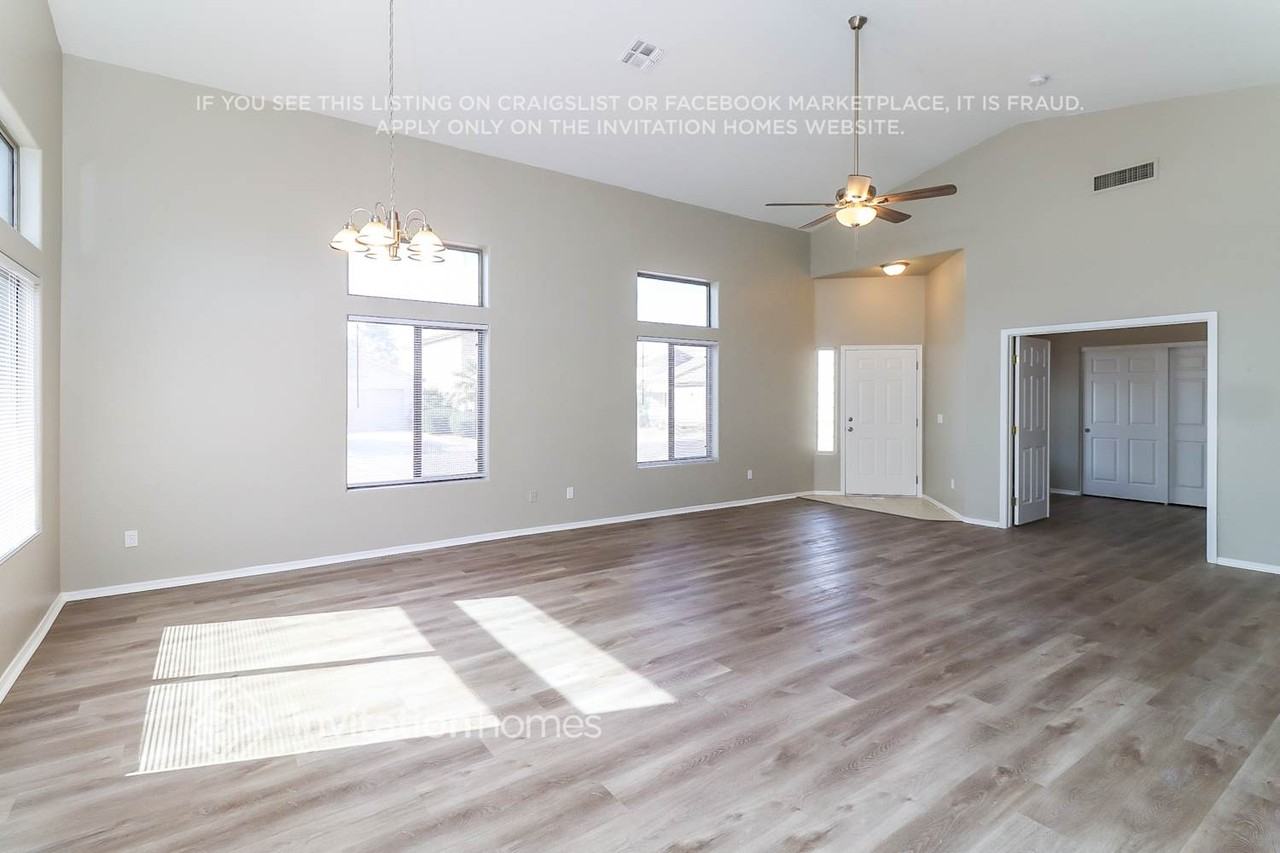 14459 N 87th Dr - Photo 3 of 16