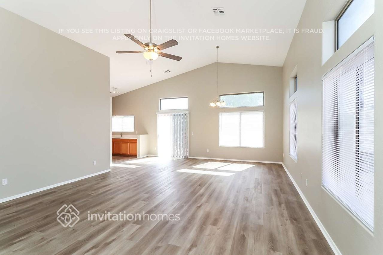 14459 N 87th Dr - Photo 7 of 16