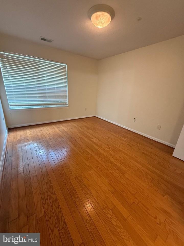 14203 Wolf Creek Pl #4-23 - Photo 6 of 9
