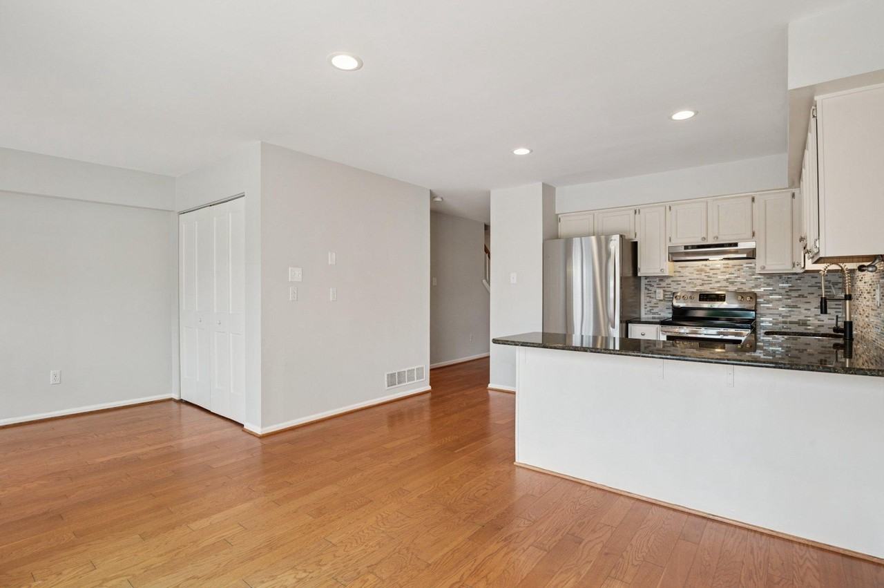237 Mcintosh Rd #82 - Photo 4 of 18