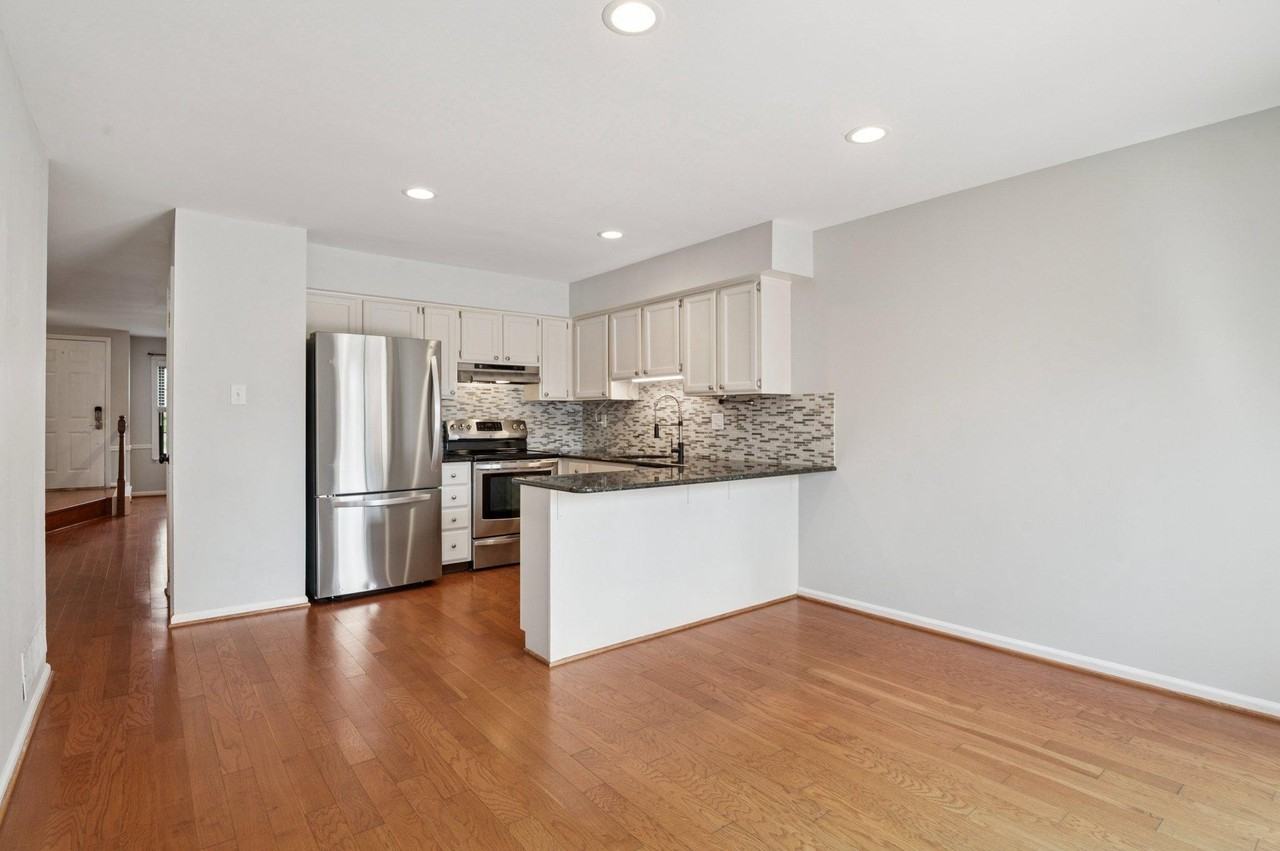 237 Mcintosh Rd #82 - Photo 5 of 18