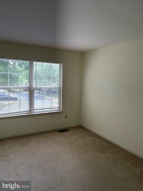 949 Katie Cir - Photo 4 of 14
