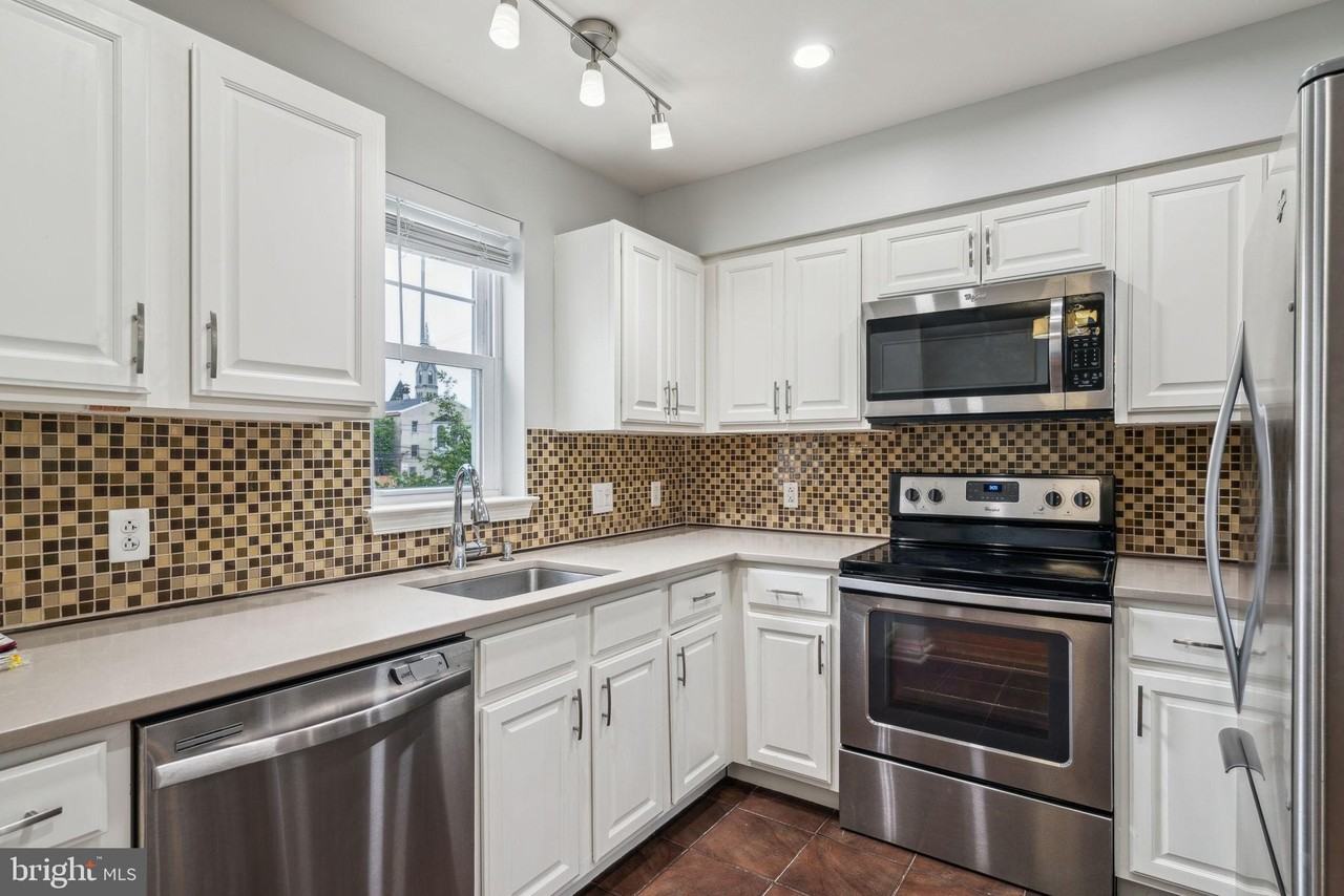 1303 N 7th St - Photo 2 of 31