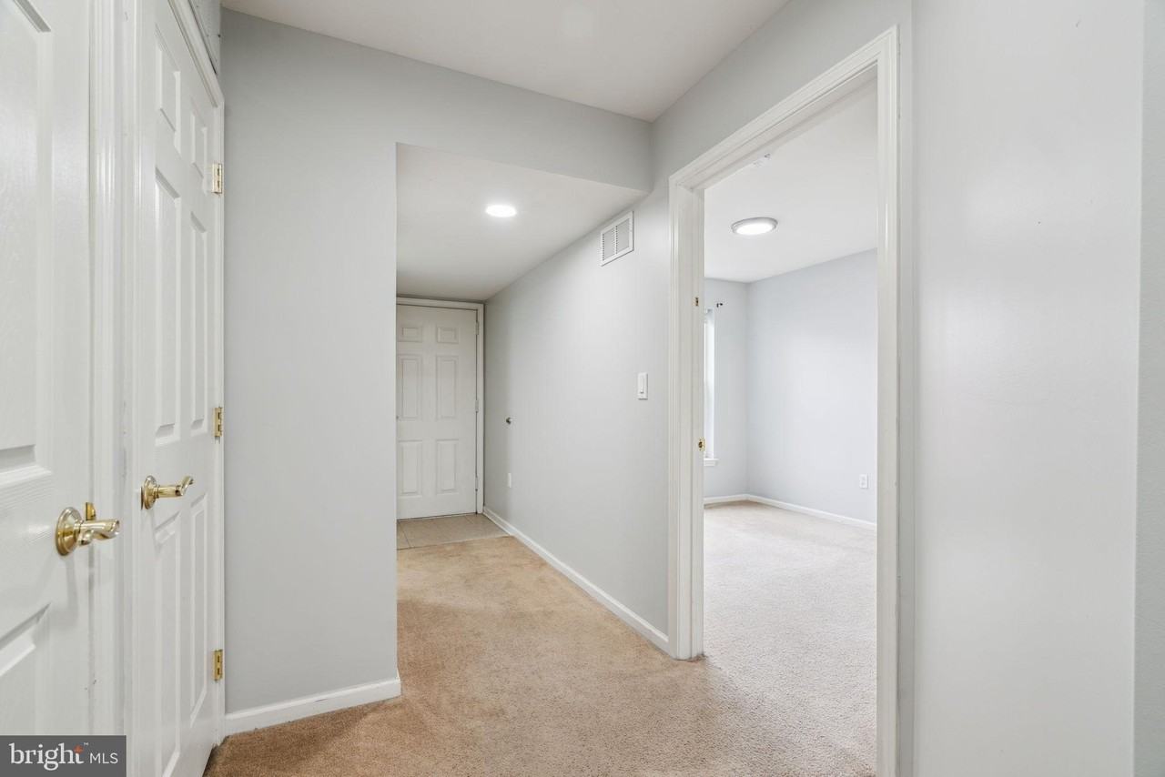 1303 N 7th St - Photo 6 of 31