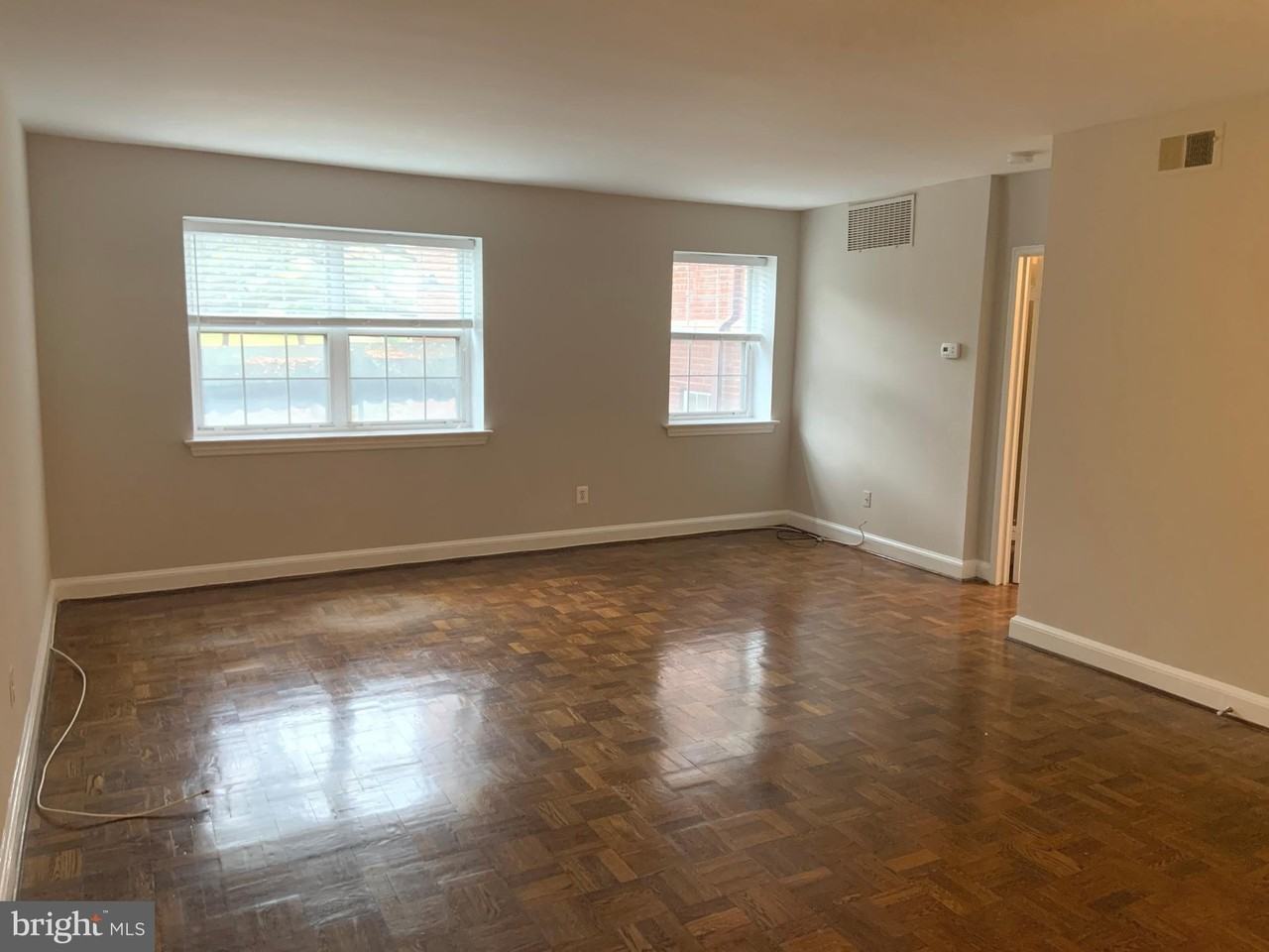 1305 N Ode St #304 - Photo 3 of 28