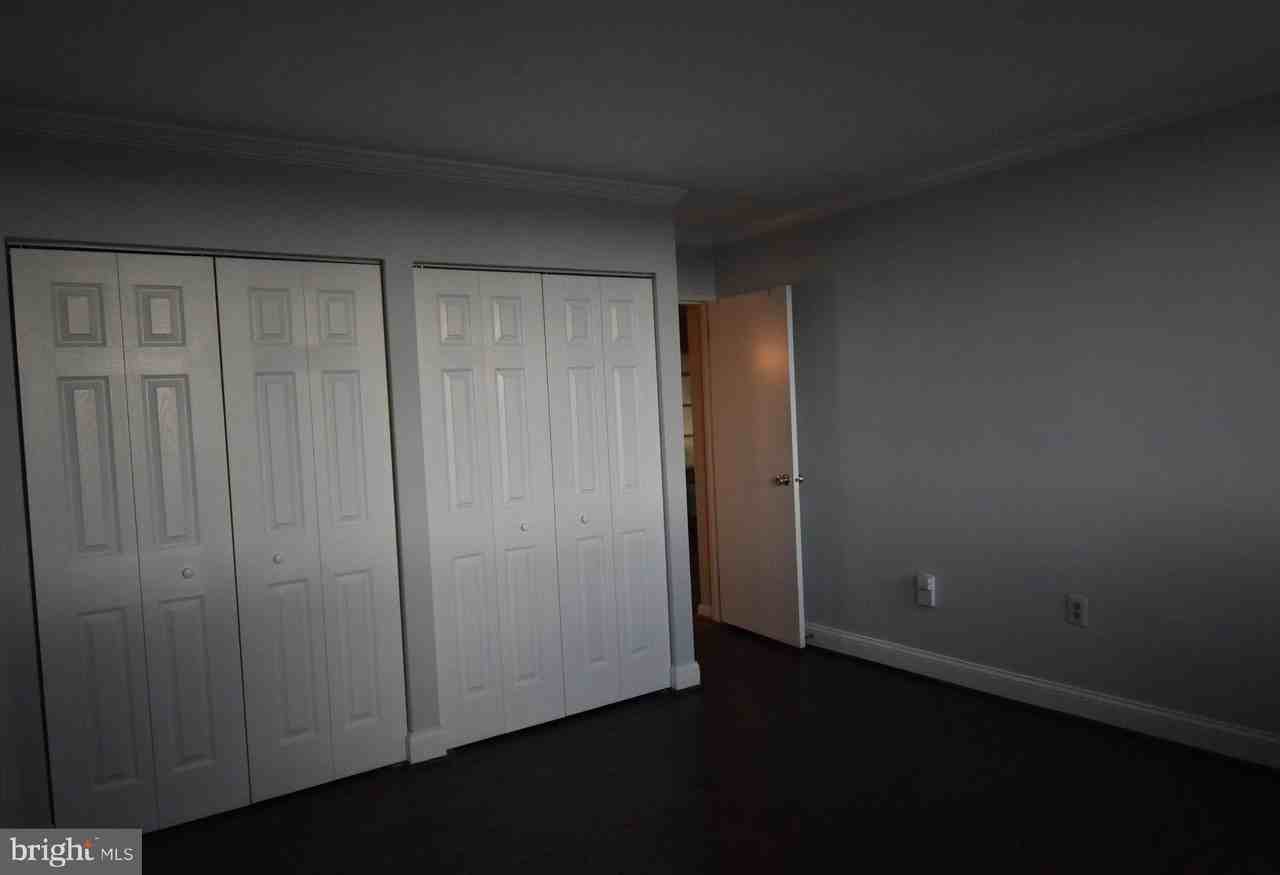 801 N Pitt St #1410 - Photo 4 of 9