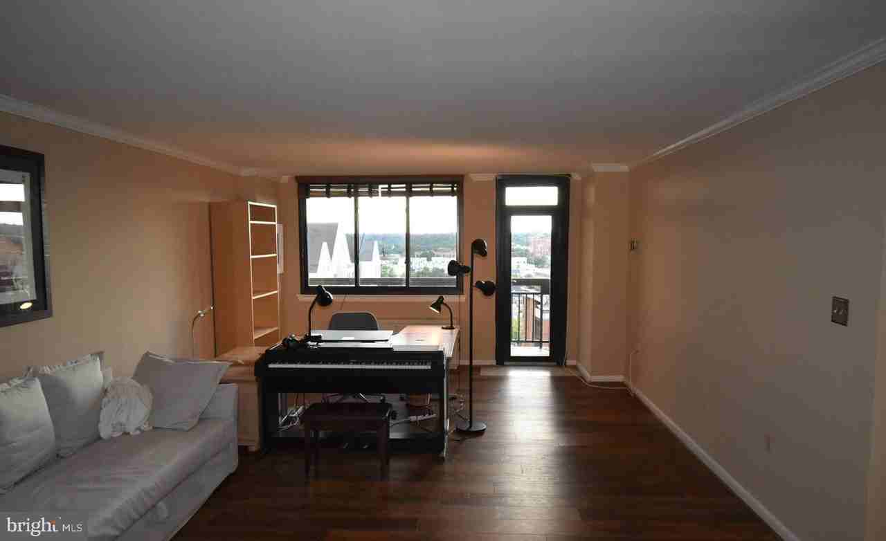 801 N Pitt St #1410 - Photo 7 of 9