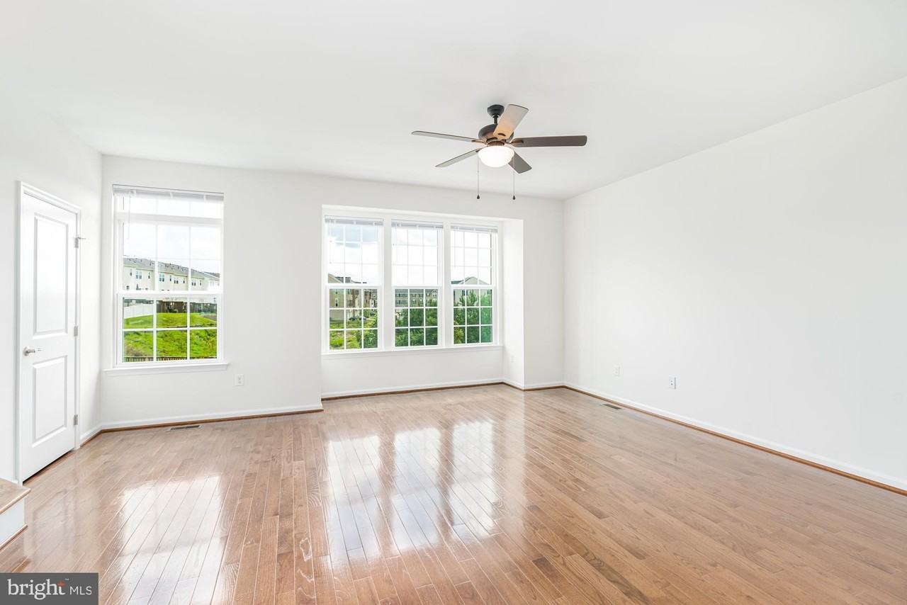 174 Trout Lily Dr - Photo 2 of 33
