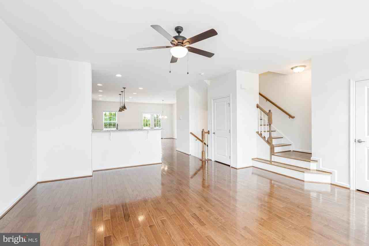 174 Trout Lily Dr - Photo 4 of 33