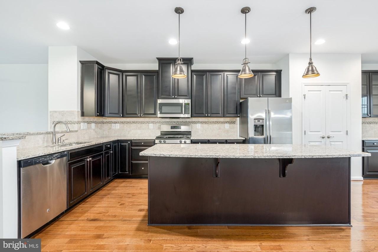 174 Trout Lily Dr - Photo 6 of 33
