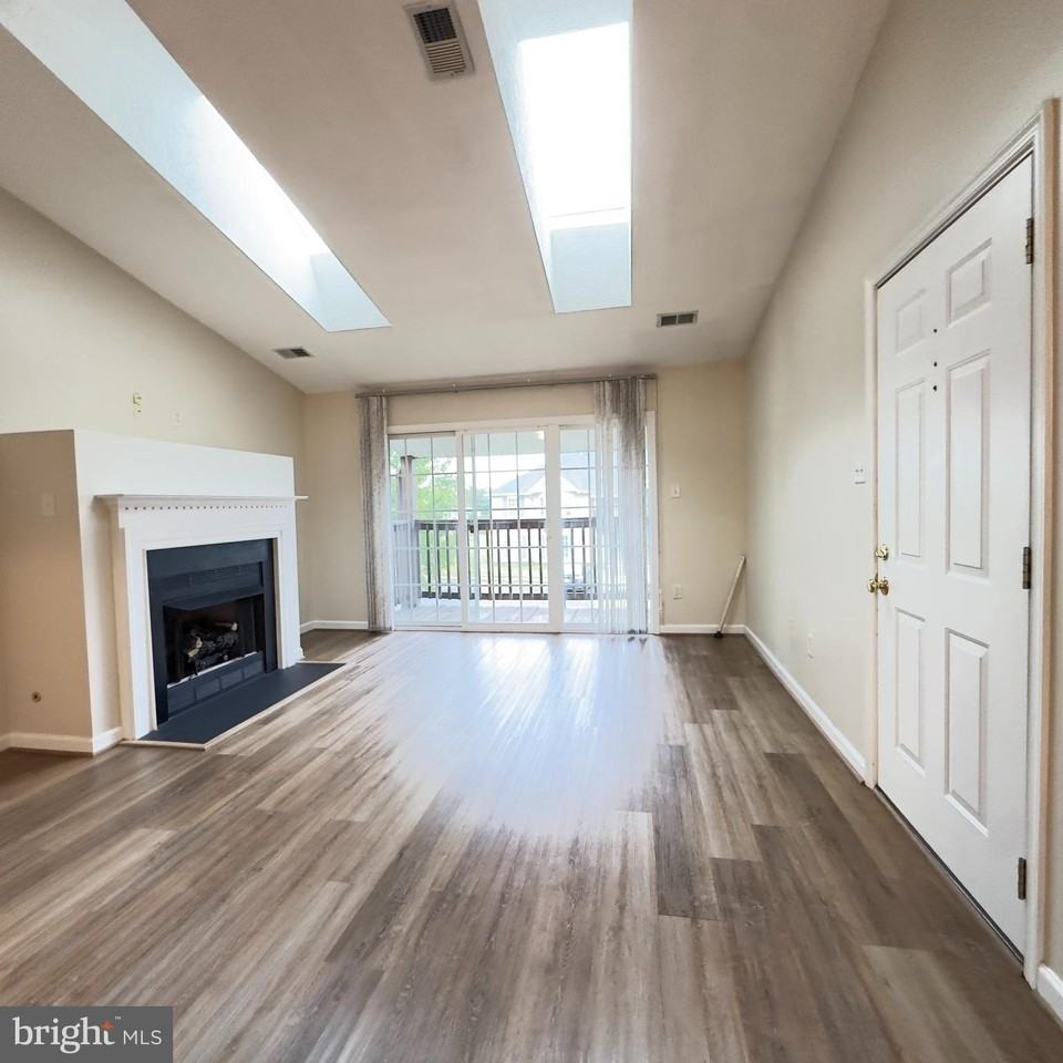 121 Brookland Ct #5 - Photo 2 of 22