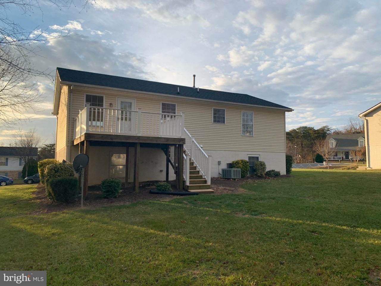 114 Providence Dr - Photo 2 of 27