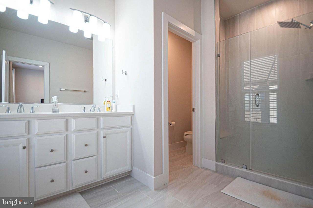 2453 Liberty Loop - Photo 2 of 50
