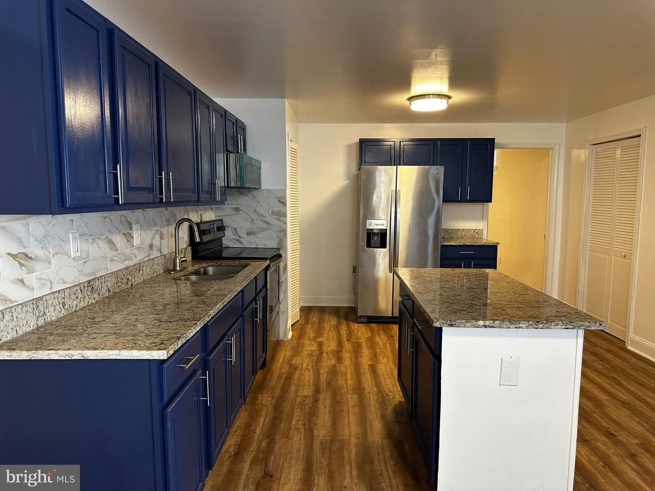 6723 Averett Ct - Photo 6 of 27