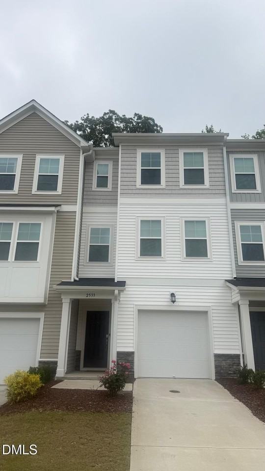 2533 Chert Ln - Photo 3 of 7
