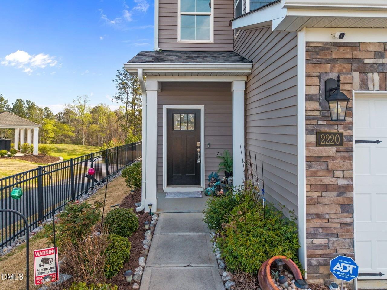 2220 Sugar Cone Way - Photo 4 of 49