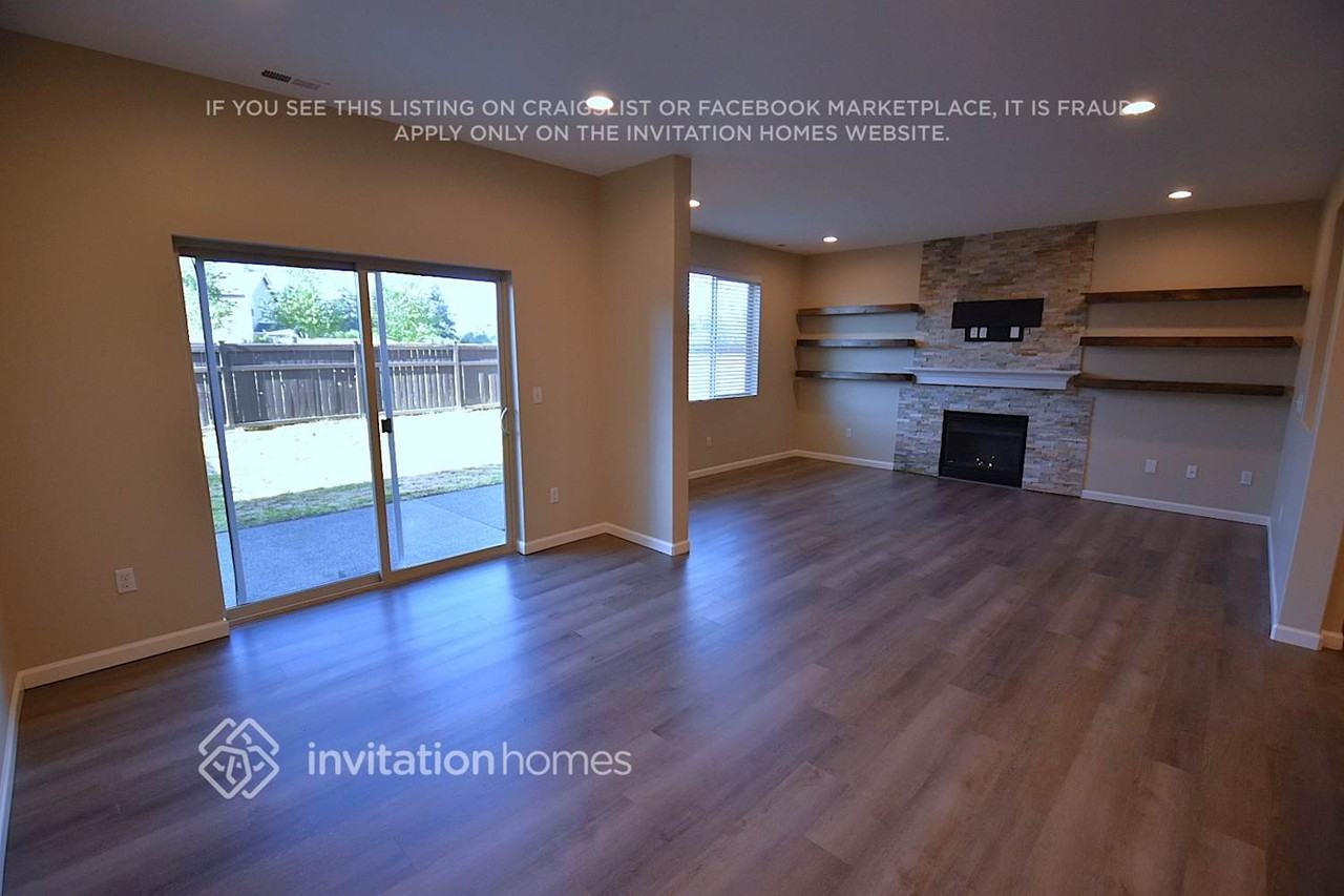19124 18th Avenue Ct E - Photo 4 of 36