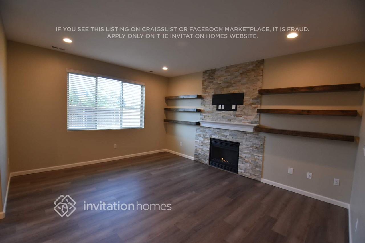 19124 18th Avenue Ct E - Photo 5 of 36