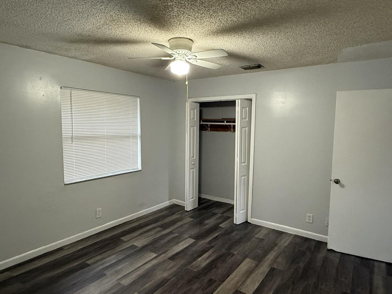 1110 S H St #1106 - Photo 5 of 10