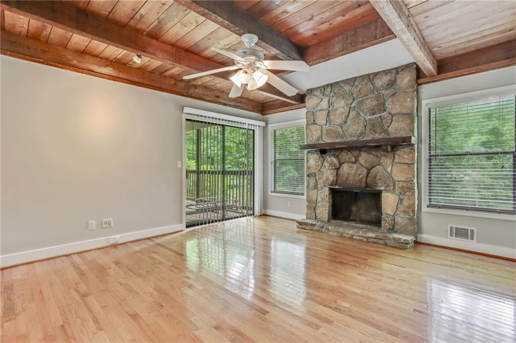 2755 Wendy Ln - Photo 7 of 25