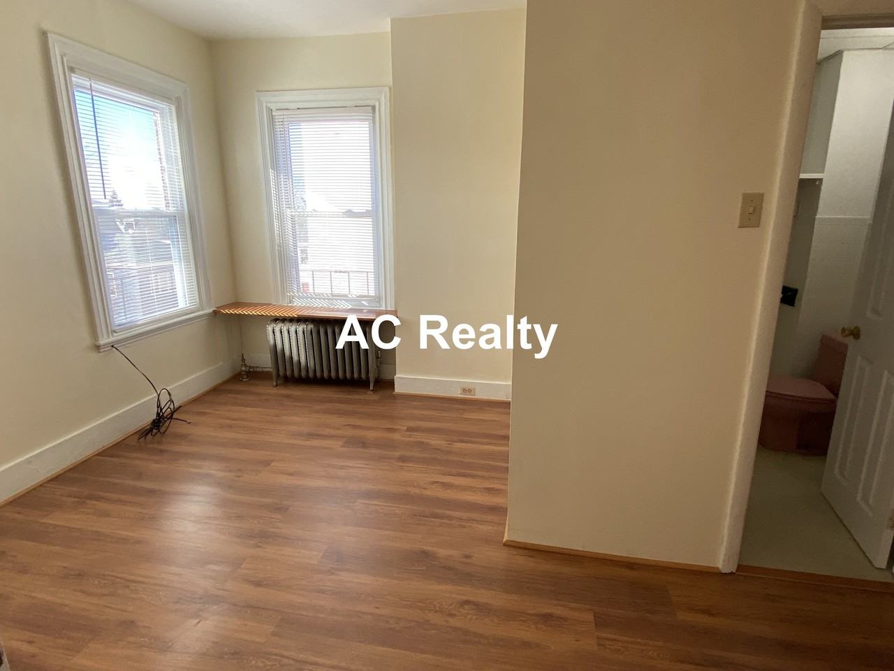 52 Highland Ave #3-3 - Photo 4 of 6