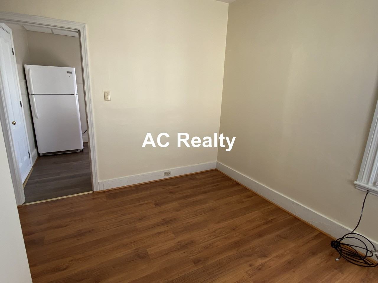 52 Highland Ave #3-3 - Photo 5 of 6