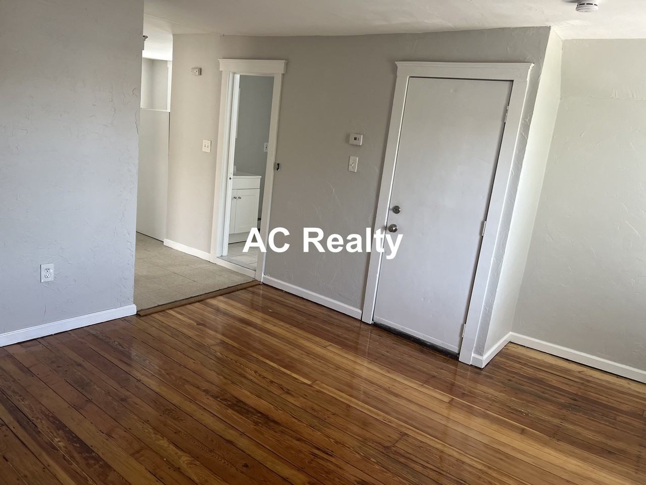 27 Warren Ave #3 - Photo 4 of 14