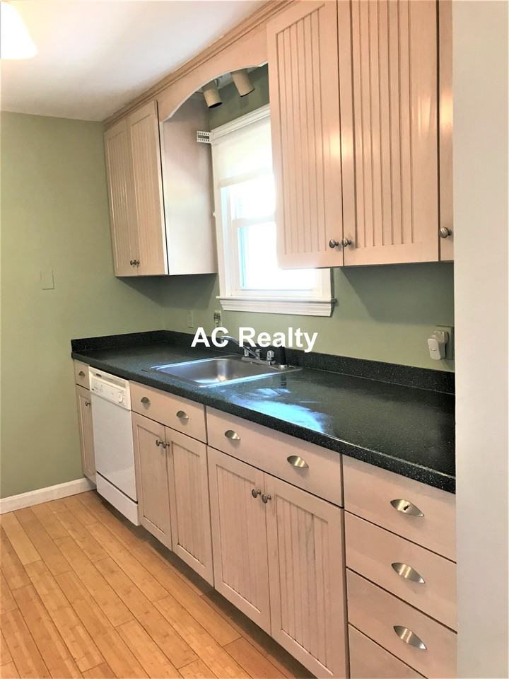 16 Mt Vernon St - Photo 2 of 22