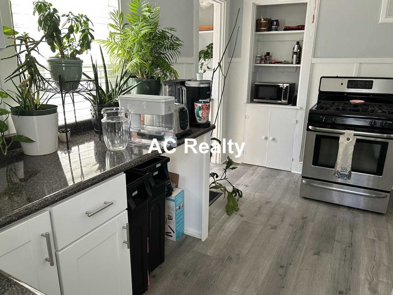 10 Kilby St #10 - Photo 2 of 15