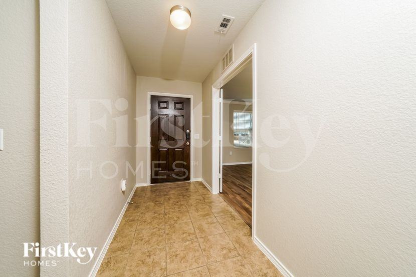 1505 Vernon Dr - Photo 2 of 15
