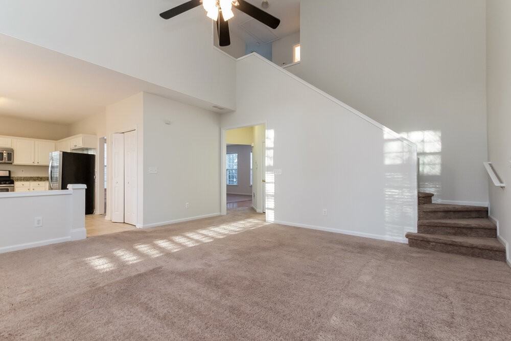 3740 Ridgefair Dr - Photo 6 of 18