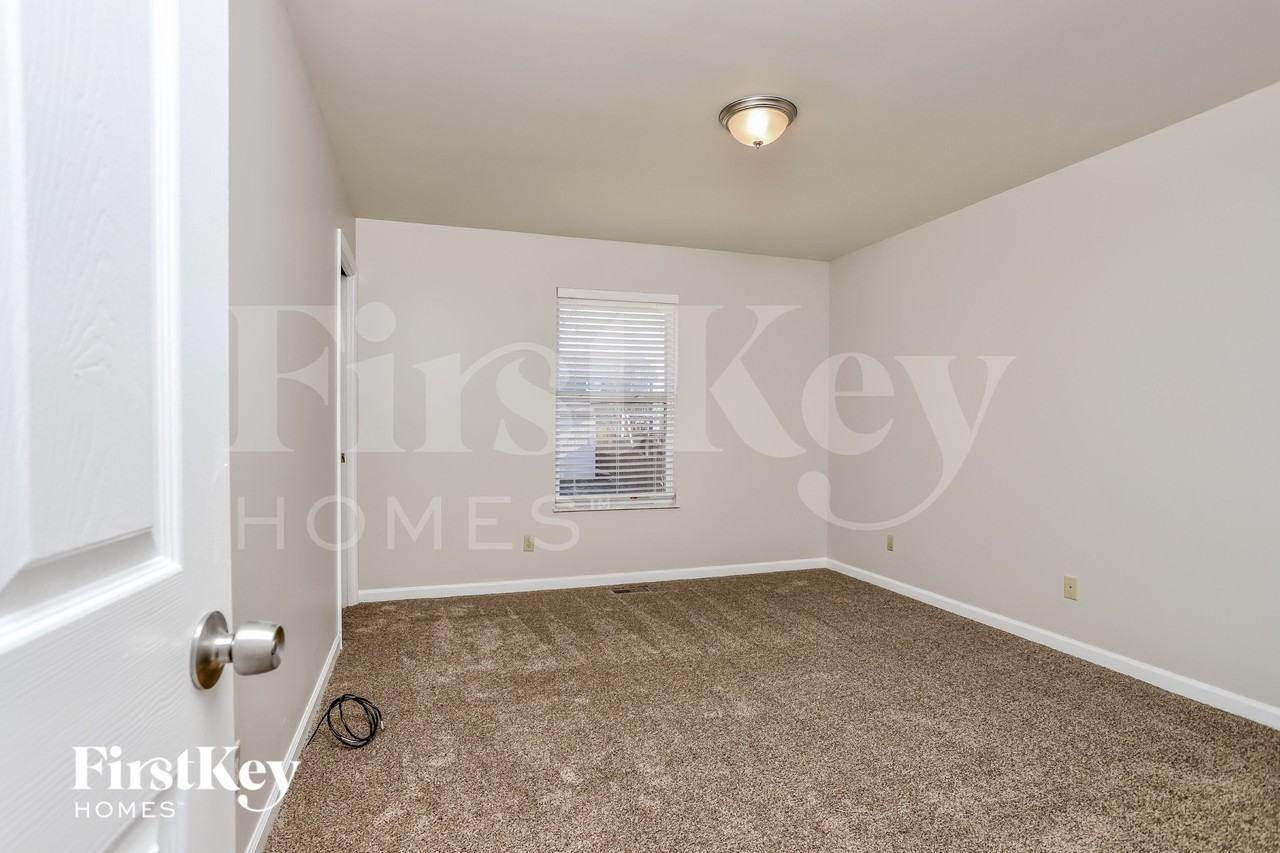 70 Fawn Oaks Dr - Photo 7 of 15