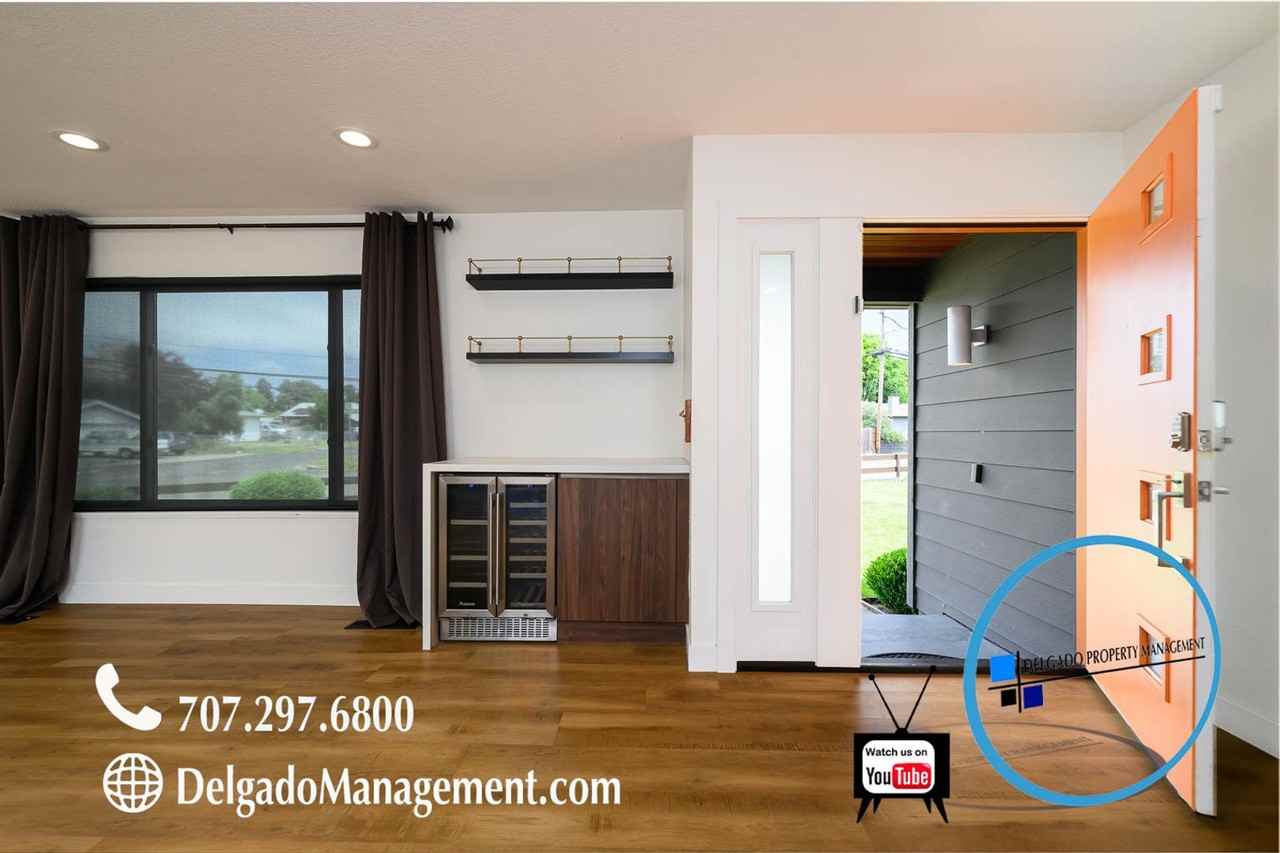 211 Crawford Way - Photo 3 of 41