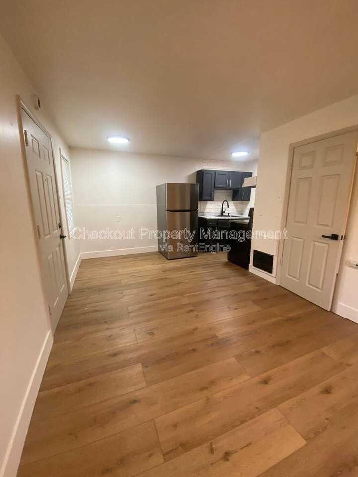 120 Bellerive Blvd - Photo 3 of 7