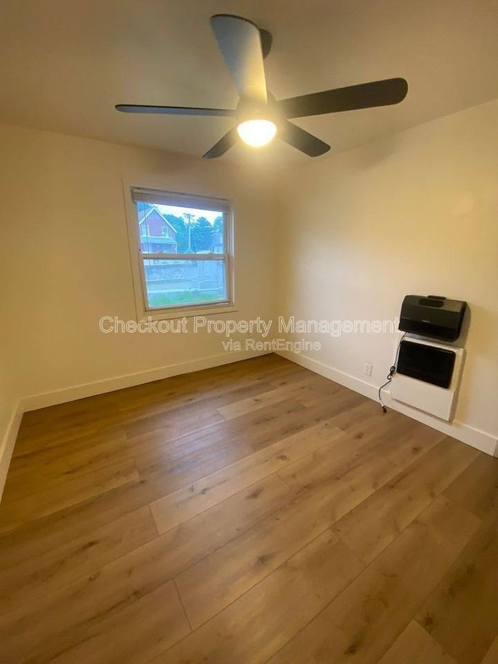 120 Bellerive Blvd - Photo 4 of 7