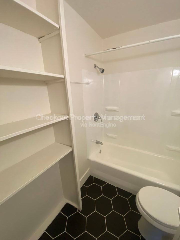 120 Bellerive Blvd - Photo 7 of 7