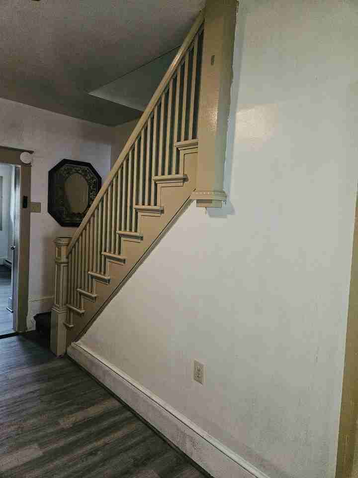 144 W Girard St - Photo 5 of 8