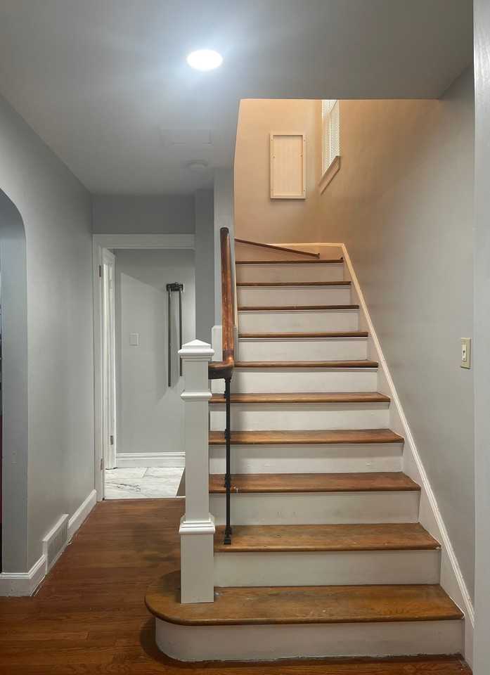 291 W Montana St - Photo 2 of 18