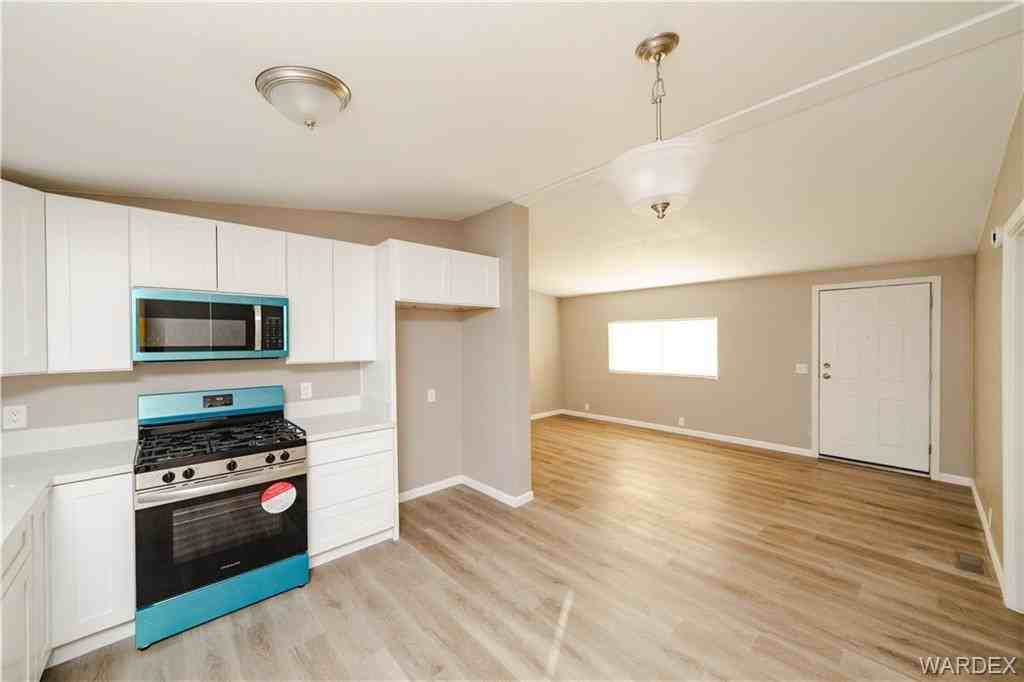 4562 N Glen Rd - Photo 2 of 8