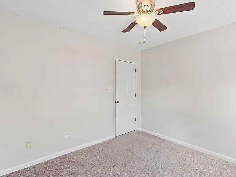 510 Homestead Park Dr - Photo 4 of 24